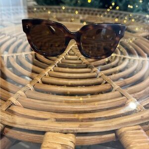 Chimi Large Tortoise Shell Sunglasses